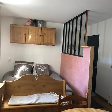 Location Studio De 2 - 4 Personnes Hautecour  エクステリア 写真